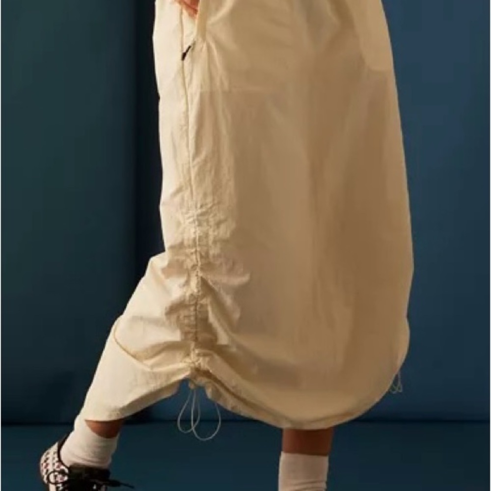Champion Tan Bubble Midi Skirt Ruched Casual